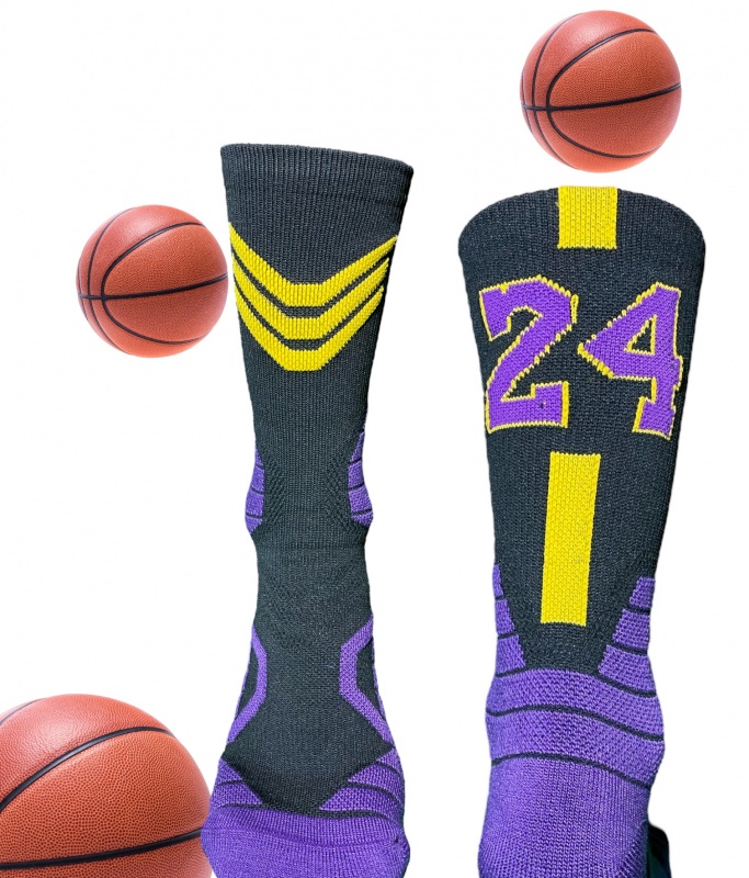 BASKETBALL Lakers 24